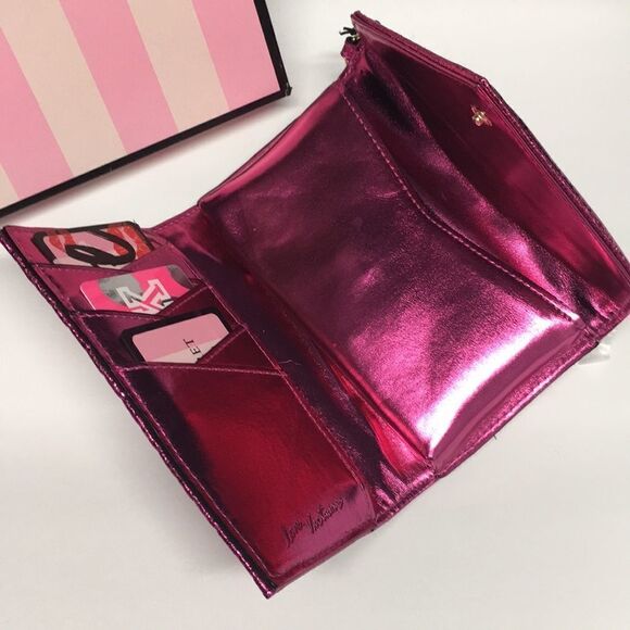 New ❤️ Victoria’s Secret wallet - Picture 5 of 9